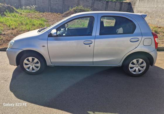 TOYOTA ETIOS 1.3 X 16V FLEX 4P MANUAL TOYOTA ETIOS 1.3 X 16V FLEX 4P MANUAL